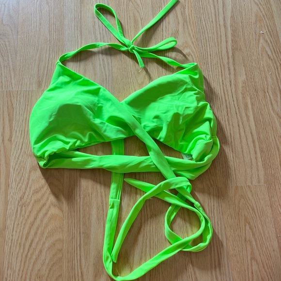 Hollister Other - Hollister Wrap Bikini Top Size XL